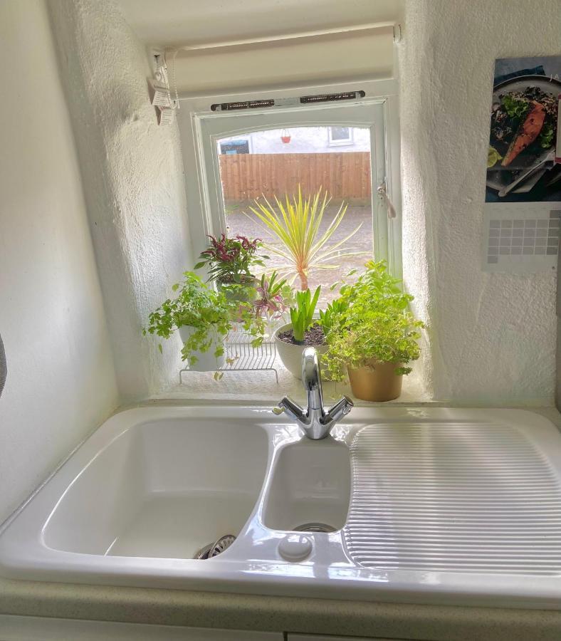 Idyllic Cornish Cottage, Superking Bed, Private Garden Dogs Welcome Truro Eksteriør bilde