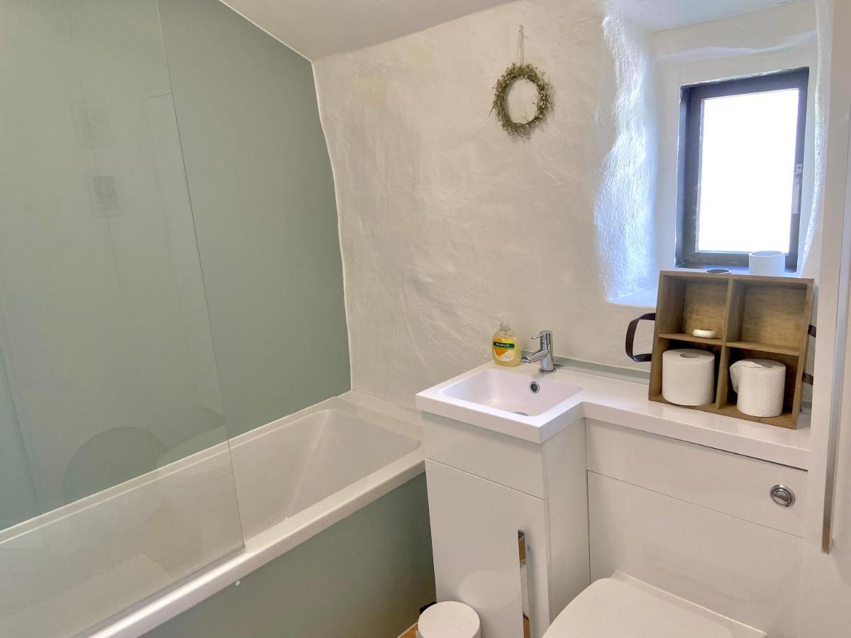 Idyllic Cornish Cottage, Superking Bed, Private Garden Dogs Welcome Truro Eksteriør bilde